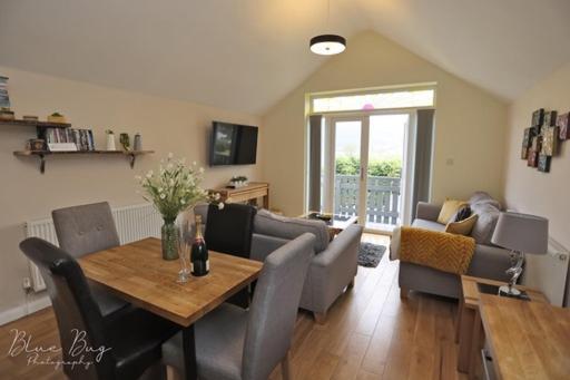 Semi Detached Cottage Snowdonia With Hot Tub Tal-y-Cafn Luaran gambar