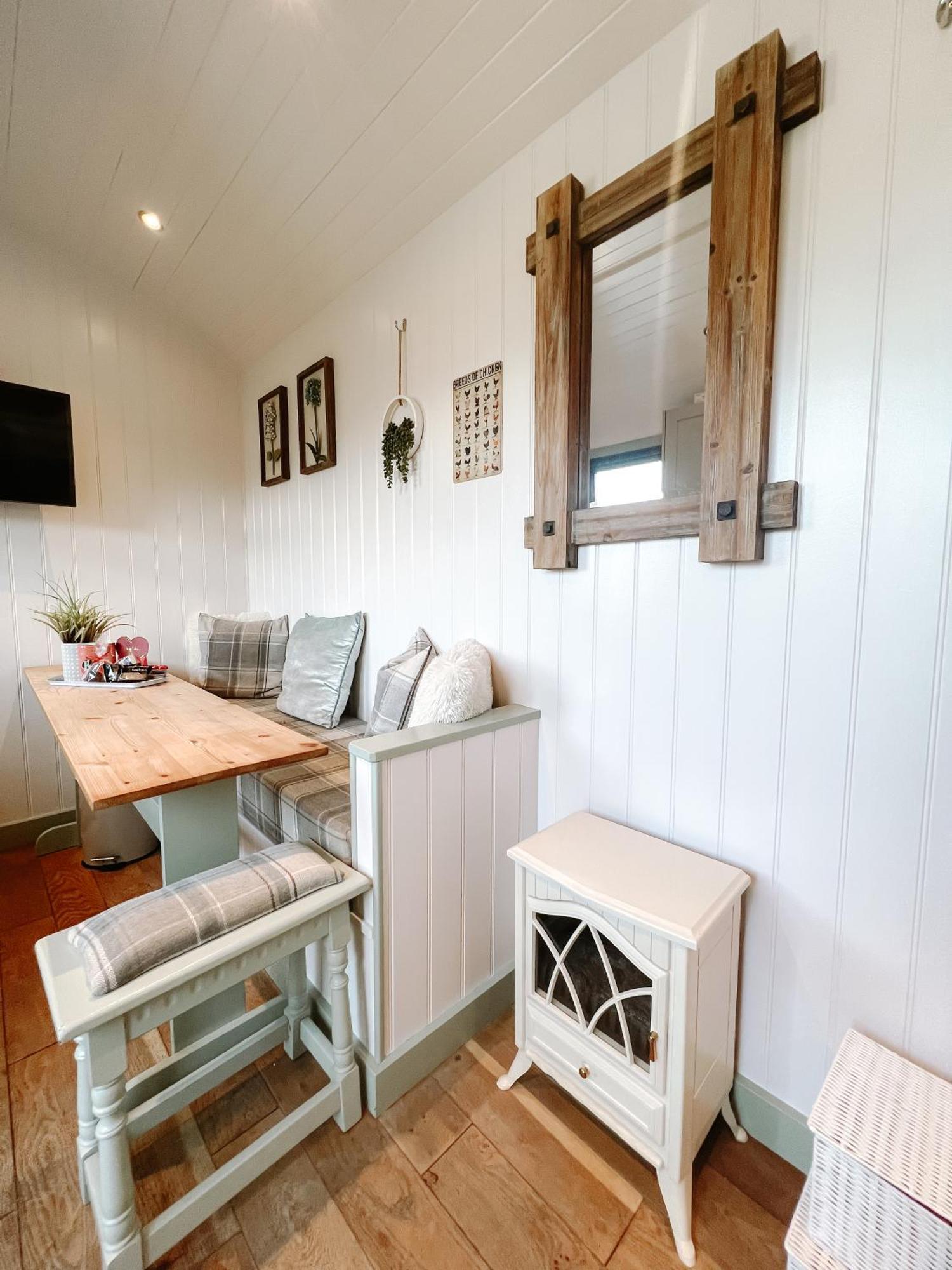 Semi Detached Cottage Snowdonia With Hot Tub Tal-y-Cafn Luaran gambar